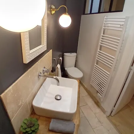 Center 6eme ,gare Montparnasse 1 Minute,5 Minute Eiffel Tour And Louvre Meusm Apartment
