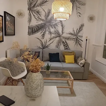 Apartment Center 6eme ,gare Montparnasse 1 Minute,5 Minute Eiffel Tour And Louvre Meusm Paris